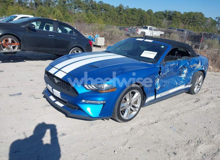 Photo 2 of 2020 Ford Mustang ECOBOOST PREMIUM (VIN 1FATP8UH8L5157974)