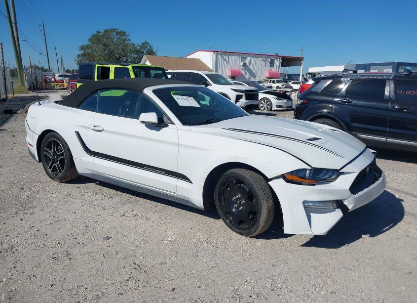 2018 Ford Mustang ECOBOOST PREMIUM (VIN 1FATP8UH9J5133728) main photo