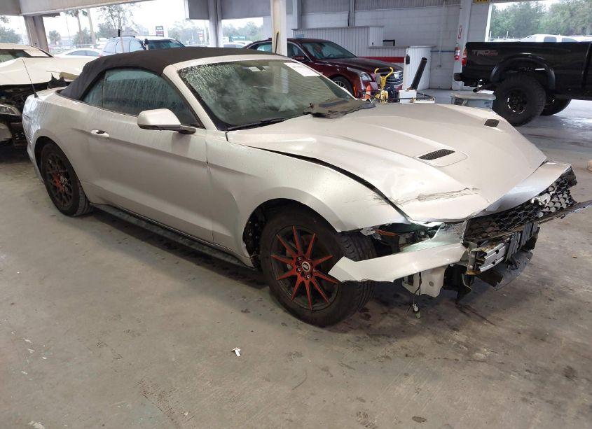 2019 Ford Mustang ECOBOOST PREMIUM (VIN 1FATP8UH9K5131480) main photo