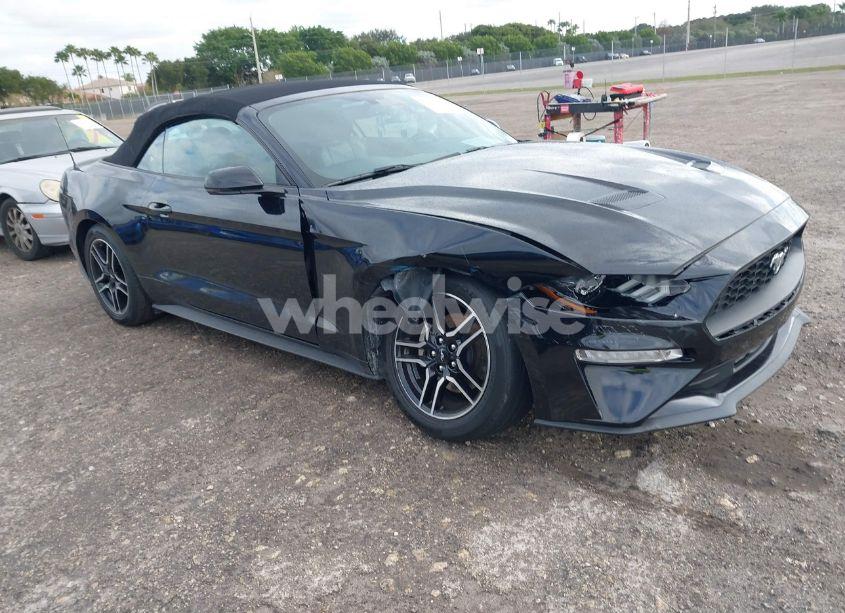 2020 Ford Mustang ECOBOOST PREMIUM (VIN 1FATP8UH9L5139502) main photo