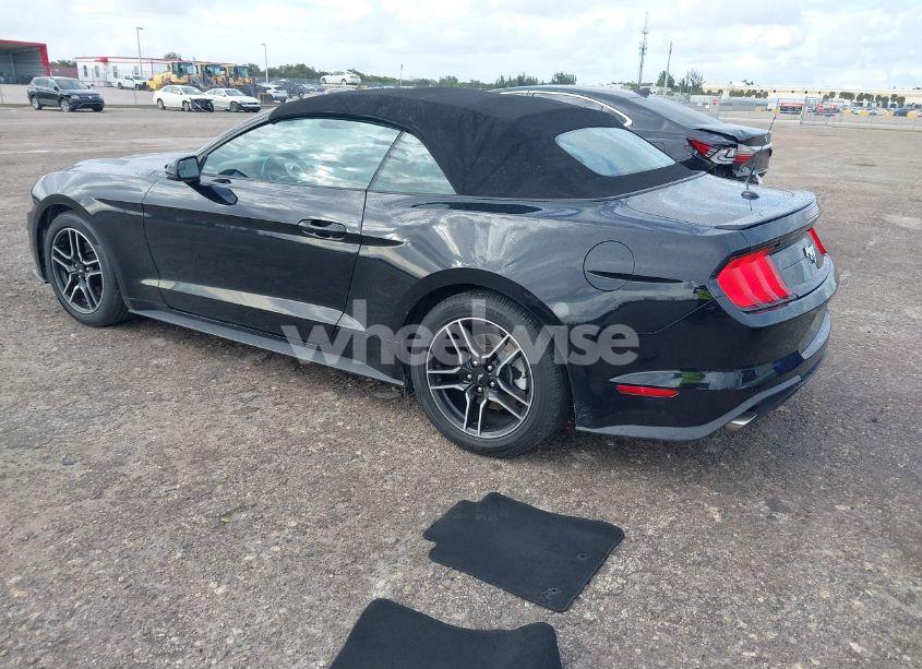 Photo 3 of 2020 Ford Mustang ECOBOOST PREMIUM (VIN 1FATP8UH9L5139502)