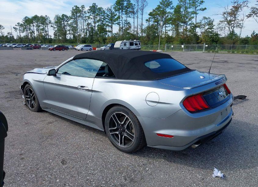 Photo 3 of 2022 Ford Mustang ECOBOOST PREMIUM (VIN 1FATP8UH9N5119060)