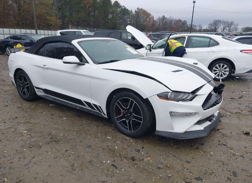 2018 Ford Mustang ECOBOOST PREMIUM (VIN 1FATP8UHXJ5132801) main photo