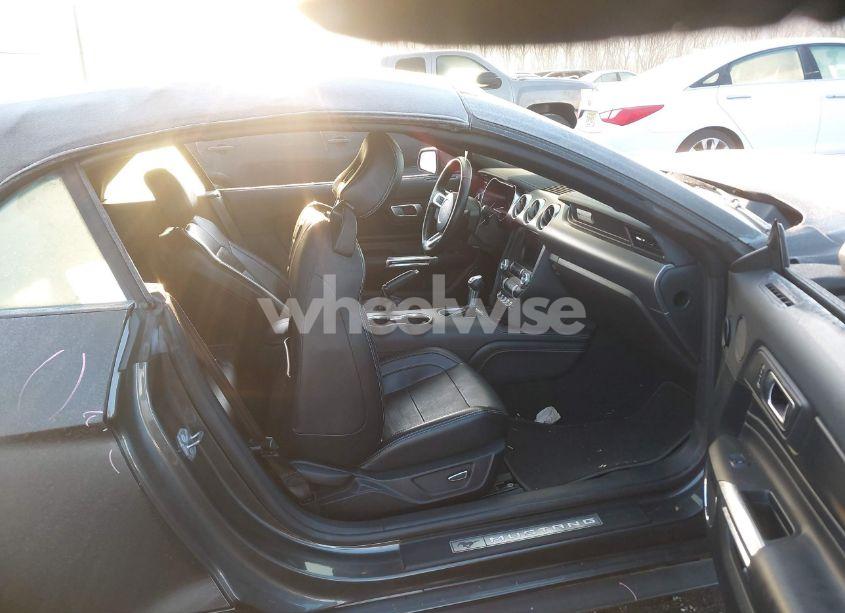 Photo 5 of 2019 Ford Mustang ECOBOOST PREMIUM (VIN 1FATP8UHXK5171390)