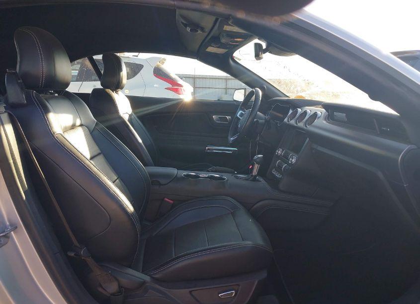 Photo 5 of 2019 Ford Mustang ECOBOOST PREMIUM (VIN 1FATP8UHXK5178677)