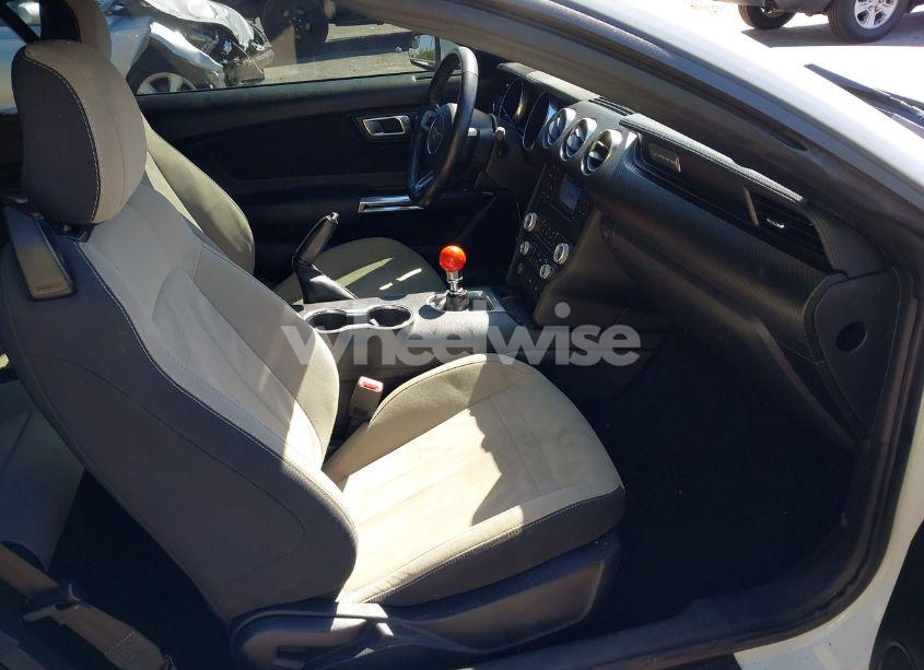 Photo 5 of 2019 Ford Mustang ECOBOOST (VIN 1FATP8UHXK5205196)