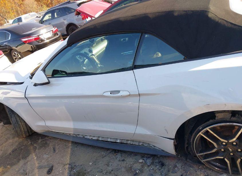 Photo 14 of 2020 Ford Mustang ECOBOOST PREMIUM (VIN 1FATP8UHXL5112583)