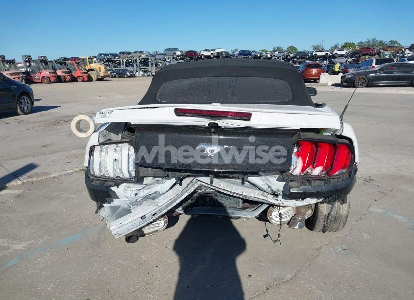 Photo 16 of 2021 Ford Mustang ECOBOOST PREMIUM (VIN 1FATP8UHXM5124332)
