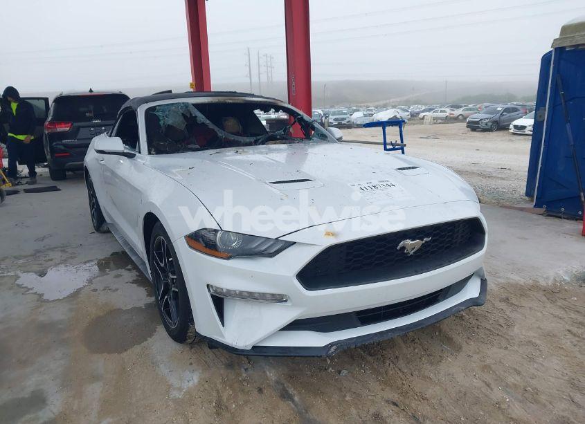 2022 Ford Mustang ECOBOOST PREMIUM (VIN 1FATP8UHXN5140693) main photo
