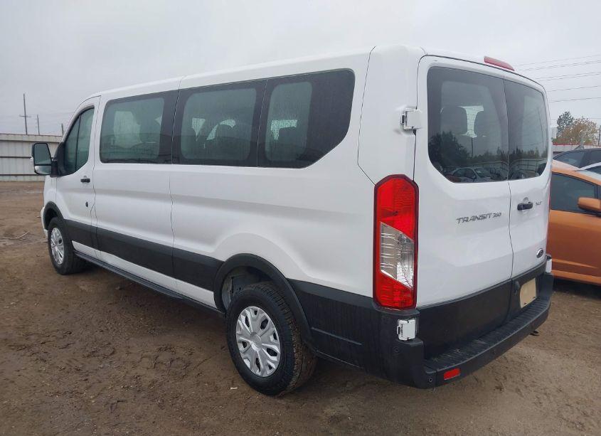 Photo 3 of 2022 Ford Transit-350 PASSENGER VAN XLT (VIN 1FBAX2Y82NKA48363)