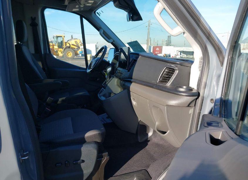Photo 5 of 2022 Ford Transit-350 PASSENGER VAN XLT (VIN 1FBAX9XGXNKA26922)