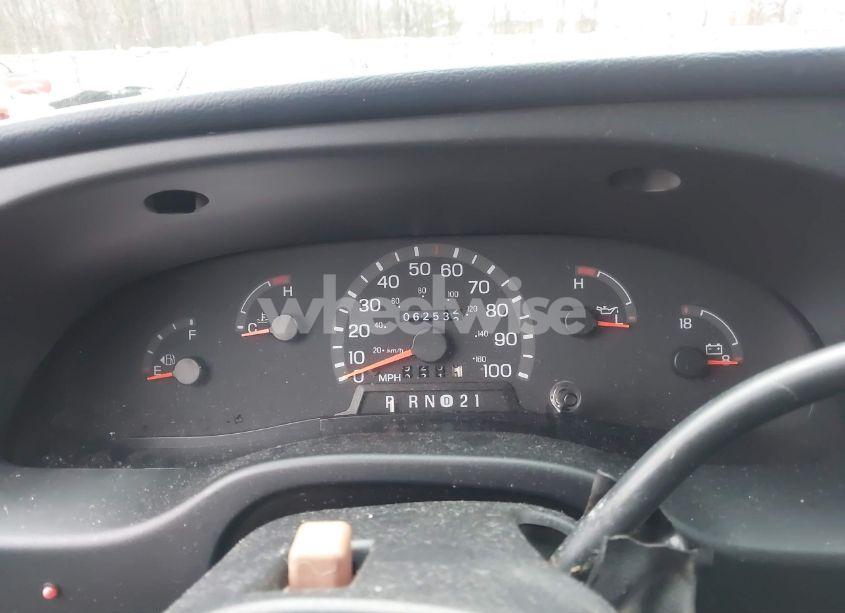 Photo 7 of 1997 Ford Club WAGON XL/XLT (VIN 1FBJS31L0VHA00828)