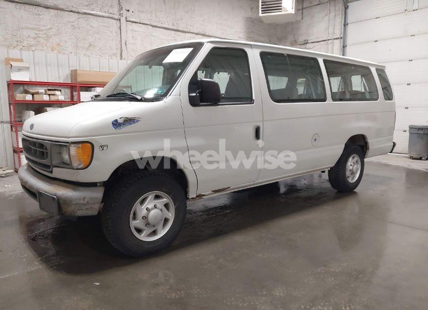 Photo 2 of 1997 Ford Club WAGON XL/XLT (VIN 1FBJS31L6VHB82132)