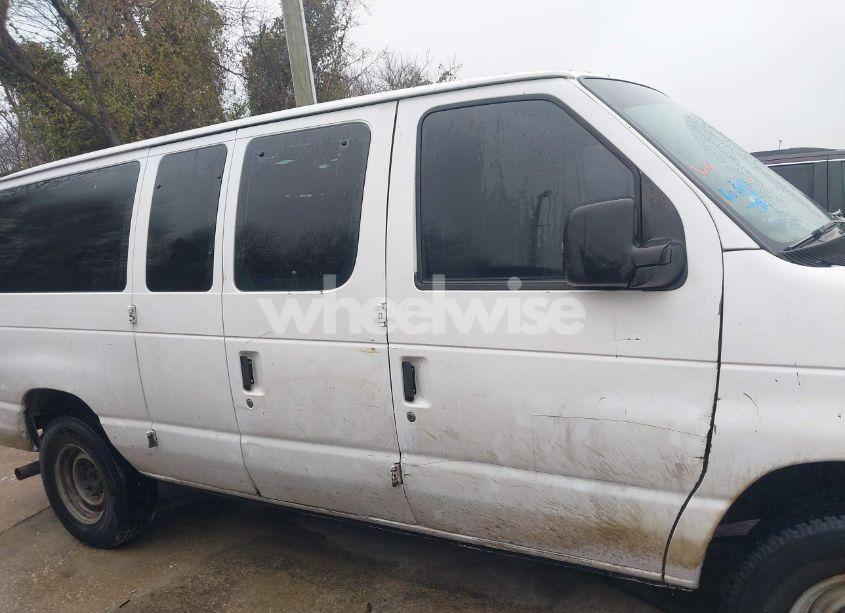 Photo 13 of 2009 Ford E-350 SUPER DUTY XL/XLT (VIN 1FBNE31L49DA56633)