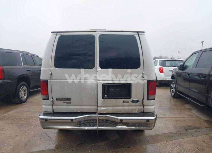 Photo 16 of 2009 Ford E-350 SUPER DUTY XL/XLT (VIN 1FBNE31L49DA56633)