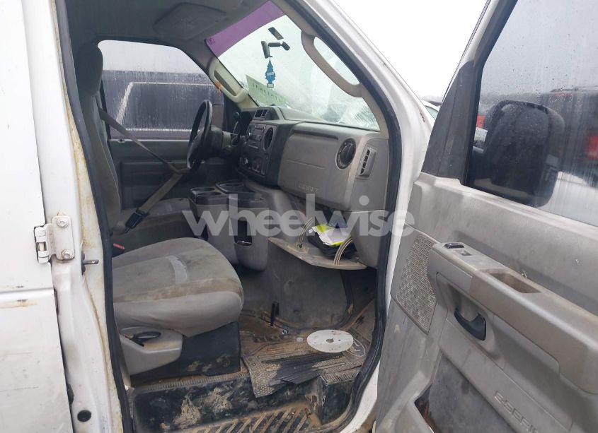 Photo 5 of 2009 Ford E-350 SUPER DUTY XL/XLT (VIN 1FBNE31L49DA56633)