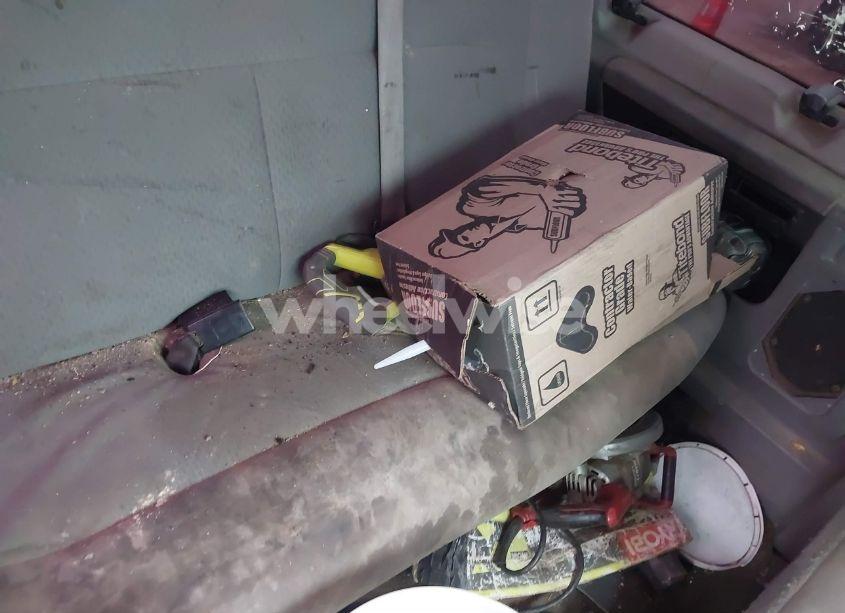 Photo 8 of 2009 Ford E-350 SUPER DUTY XL/XLT (VIN 1FBNE31L49DA56633)