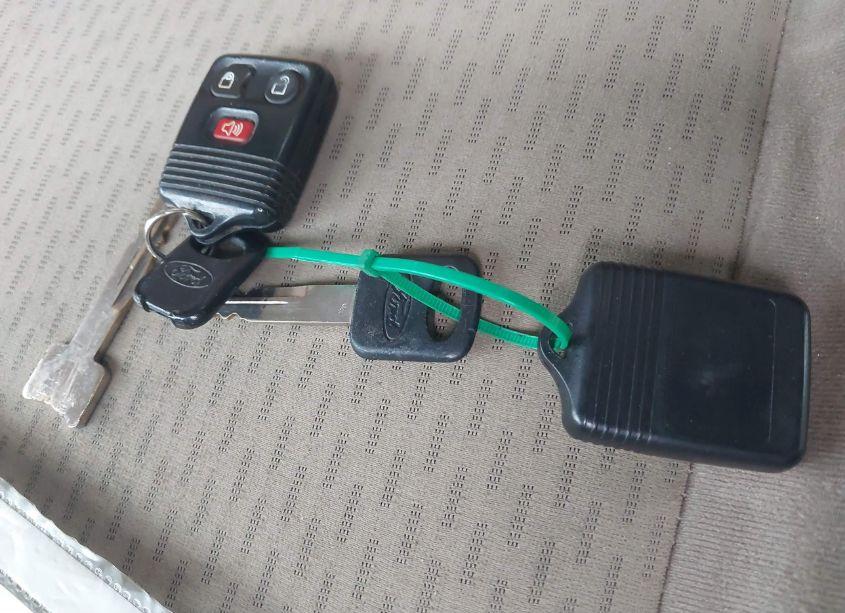 Photo 11 of 2011 Ford E-350 SUPER DUTY XLT (VIN 1FBNE3BL3BDA21957)