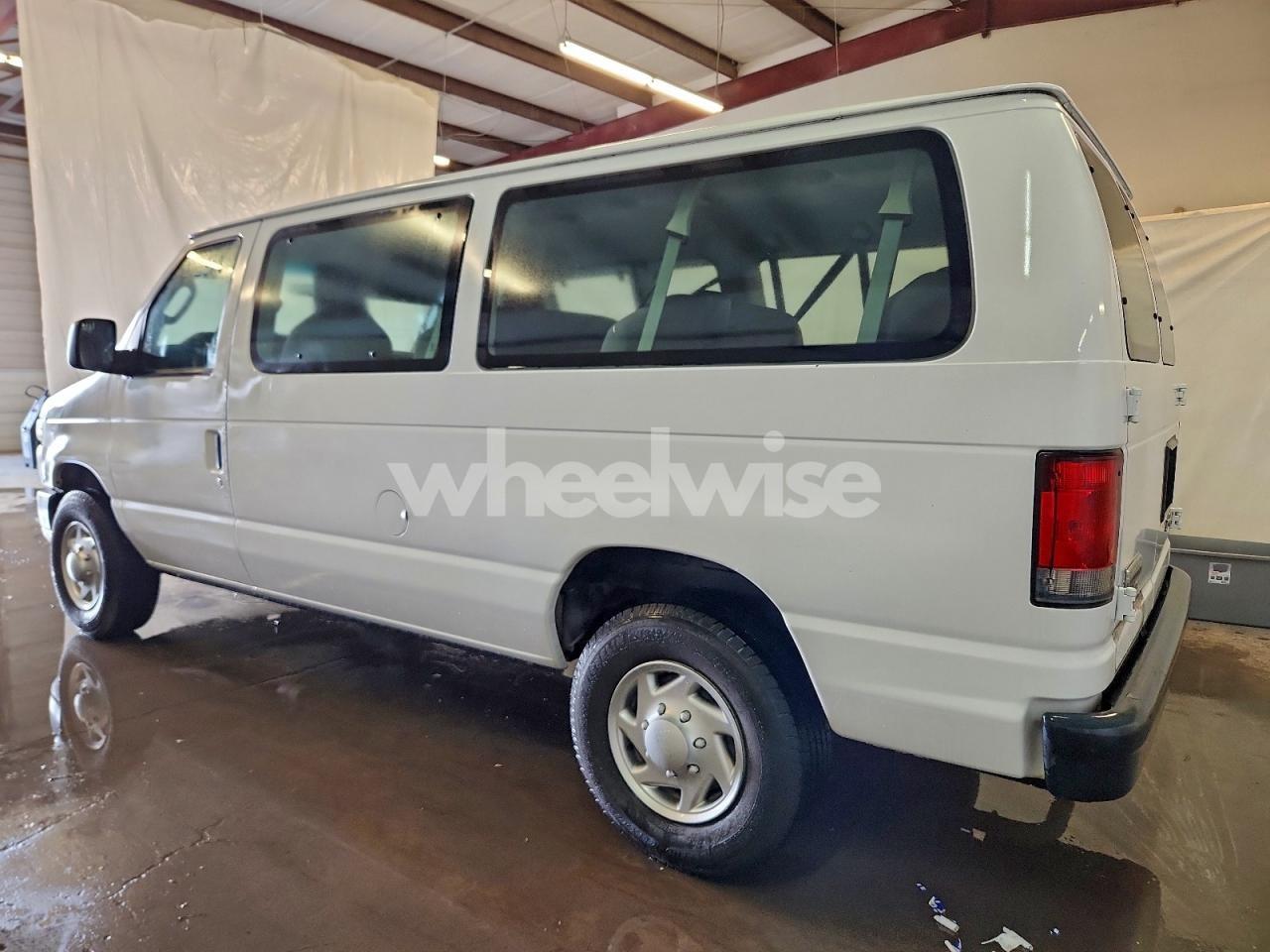 Photo 2 of 2013 FORD ECONOLINE E350 SUPER DUTY WAGON (VIN 1FBNE3BL5DDB05426)