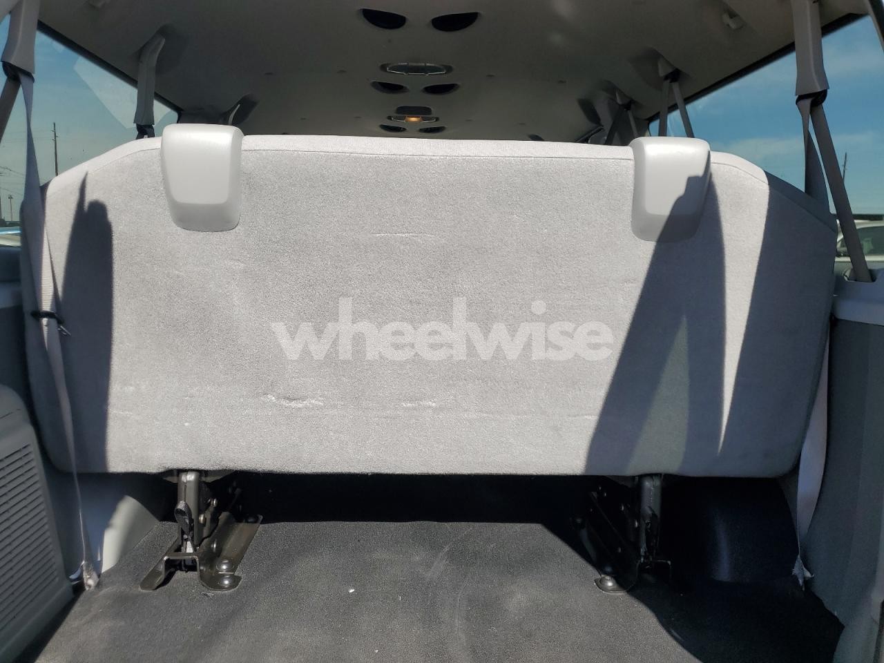 Photo 10 of 2013 FORD ECONOLINE E350 SUPER DUTY WAGON (VIN 1FBNE3BL6DDA61078)