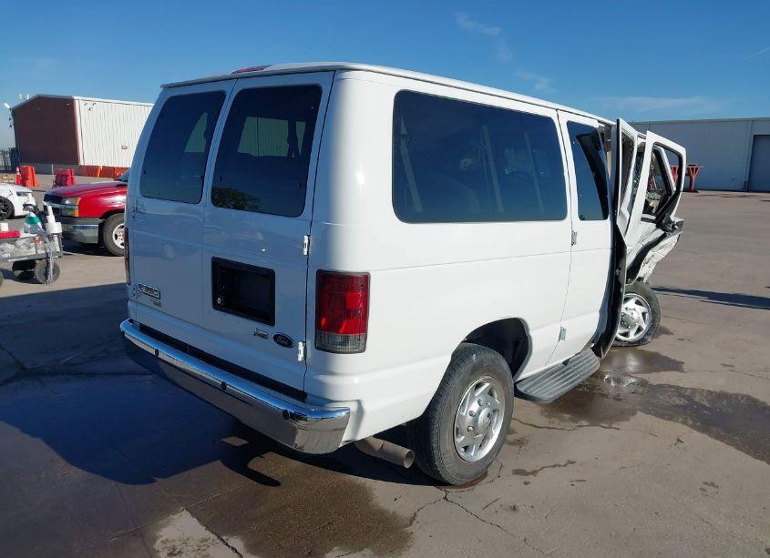 Photo 4 of 2010 Ford E-350 SUPER DUTY XL/XLT (VIN 1FBNE3BL7ADA12497)