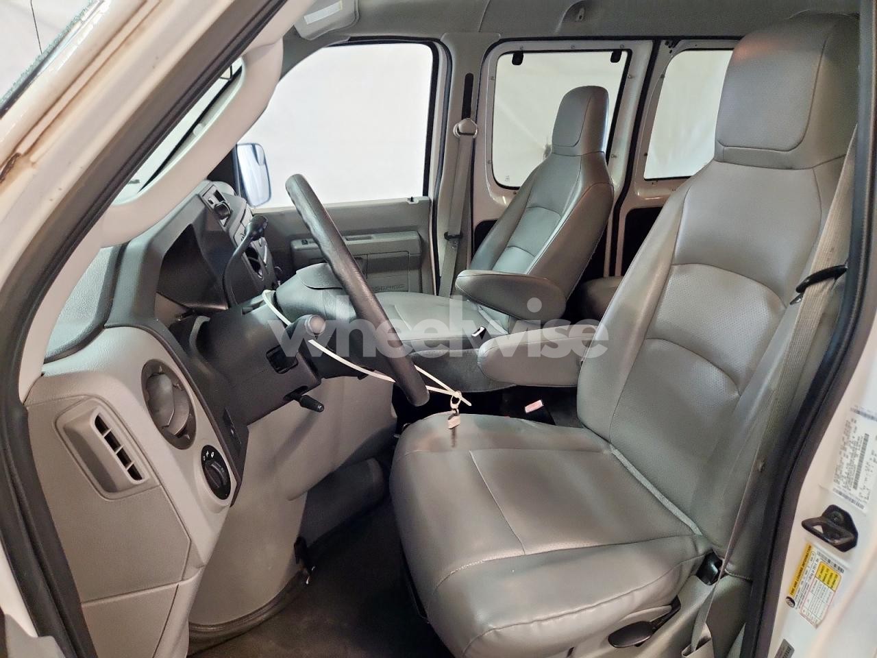 Photo 7 of 2013 FORD ECONOLINE E350 SUPER DUTY WAGON (VIN 1FBNE3BL7DDA83073)