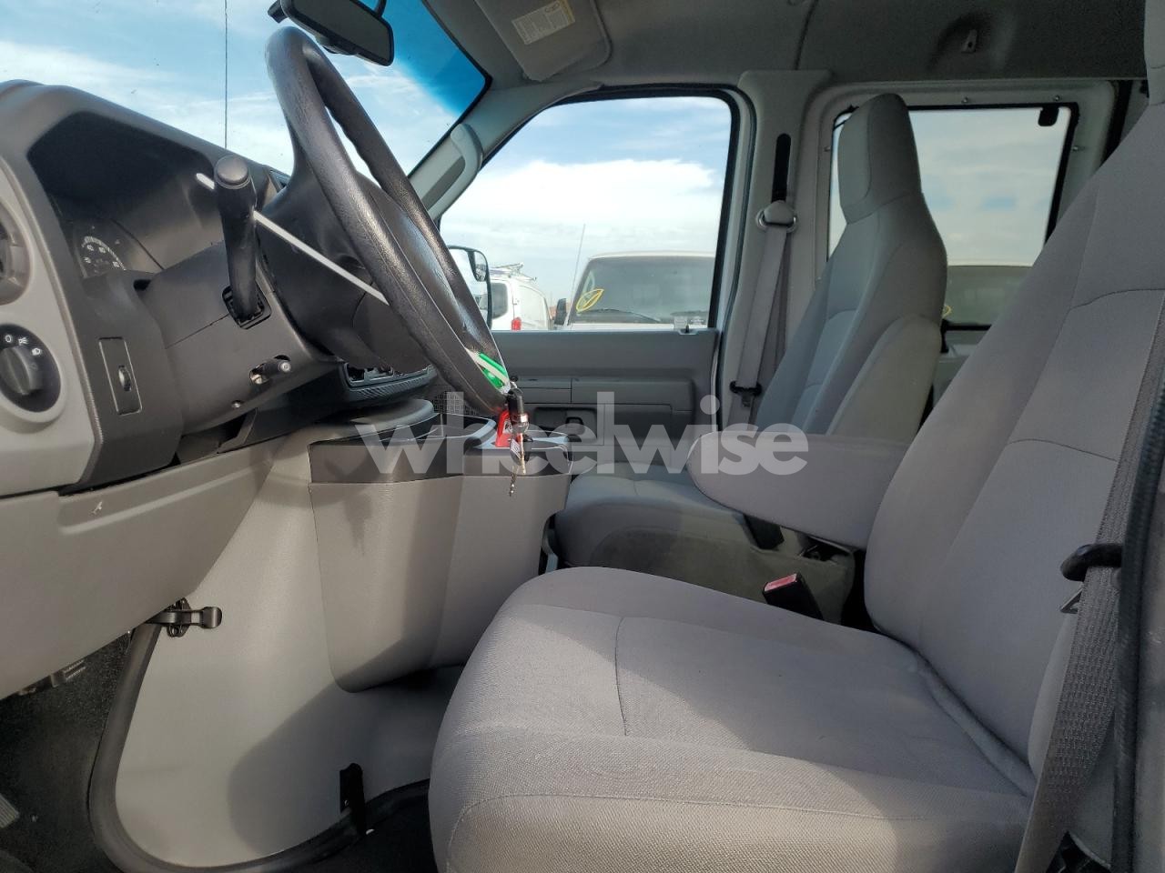 Photo 7 of 2013 FORD ECONOLINE E350 SUPER DUTY WAGON (VIN 1FBNE3BL8DDA61034)