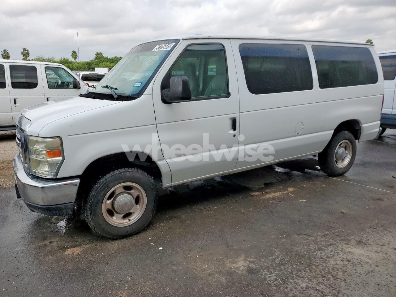 2013 FORD ECONOLINE E350 SUPER DUTY WAGON (VIN 1FBNE3BL9DDA90171) main photo