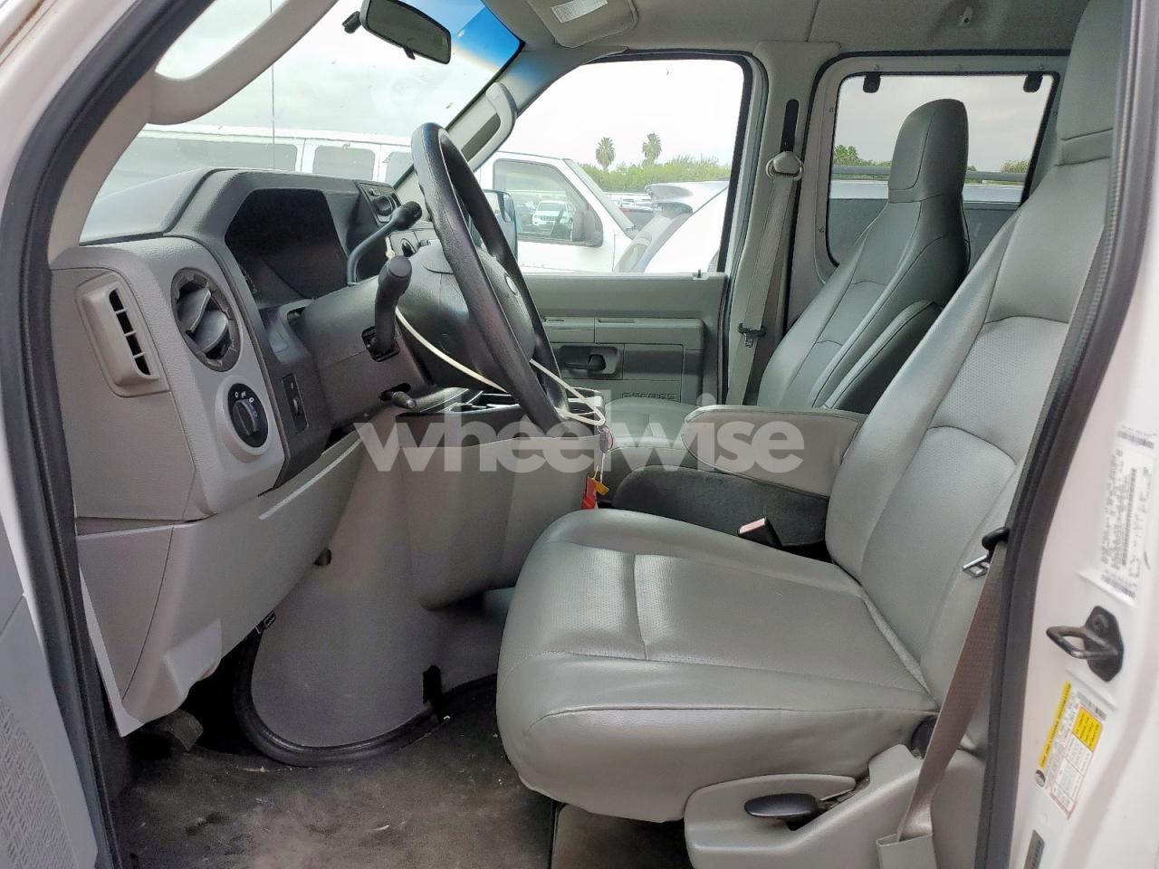 Photo 7 of 2013 FORD ECONOLINE E350 SUPER DUTY WAGON (VIN 1FBNE3BL9DDA90171)