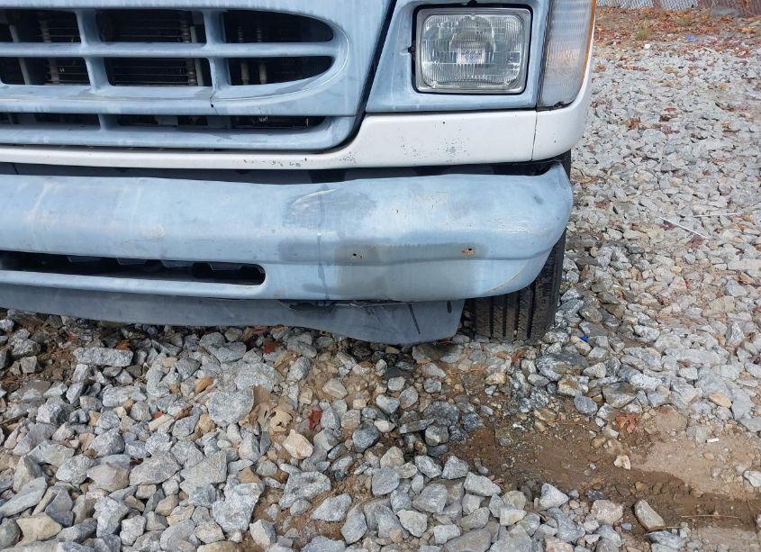 Photo 6 of 2002 Ford E-350 SUPER DUTY XL/XLT (VIN 1FBSS31L42HB66012)