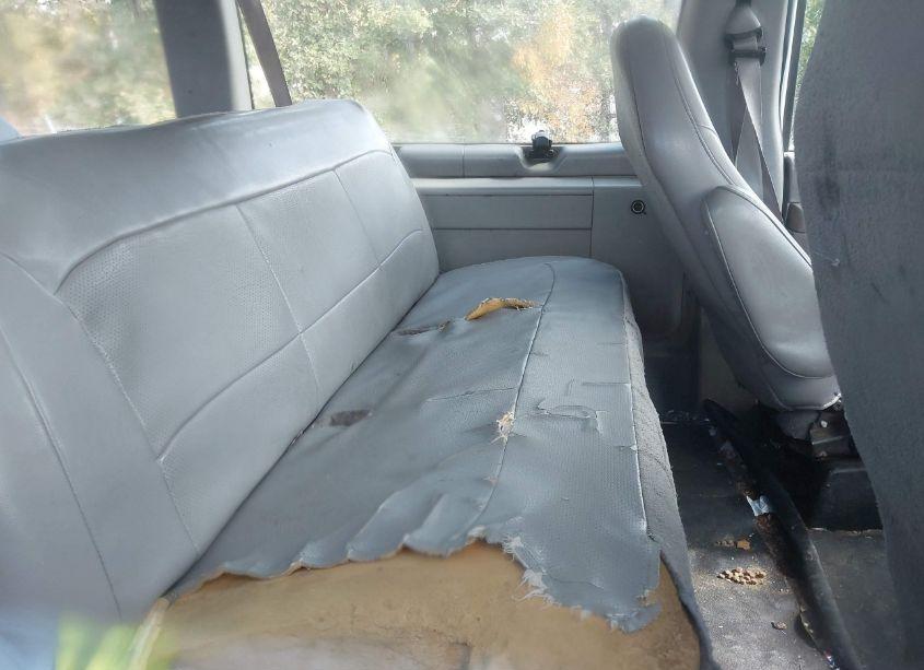 Photo 8 of 2002 Ford E-350 SUPER DUTY XL/XLT (VIN 1FBSS31L42HB66012)