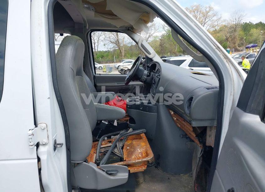 Photo 5 of 2007 Ford E-350 SUPER DUTY XL/XLT (VIN 1FBSS31L47DA67849)