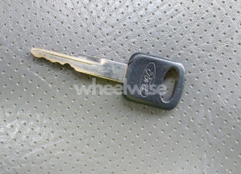 Photo 11 of 2006 Ford E-350 SUPER DUTY XL/XLT (VIN 1FBSS31L86HA07841)