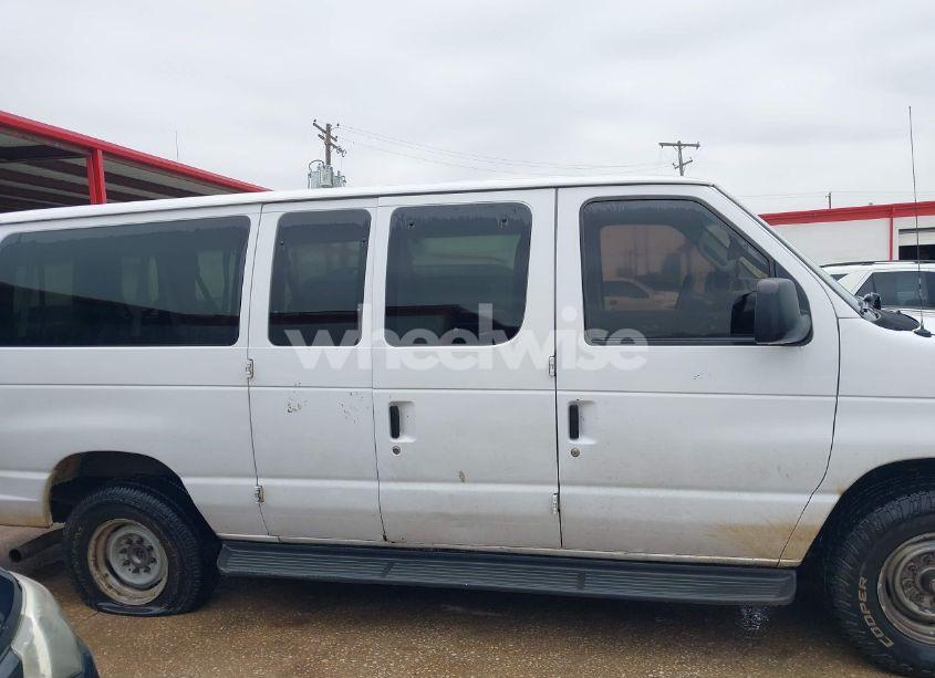 Photo 13 of 2013 Ford E-350 SUPER DUTY XLT (VIN 1FBSS3BL1DDA59086)