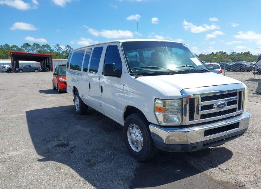 2010 Ford E-350 SUPER DUTY XL/XLT (VIN 1FBSS3BL3ADA62213) main photo