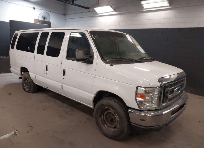 2013 Ford E-350 SUPER DUTY XLT (VIN 1FBSS3BL6DDA00986) main photo