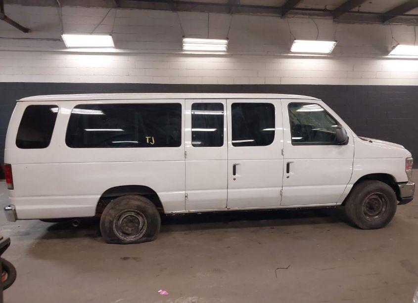 Photo 12 of 2013 Ford E-350 SUPER DUTY XLT (VIN 1FBSS3BL6DDA00986)