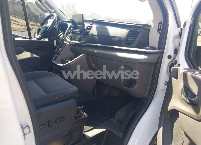 Photo 5 of 2020 Ford Transit-350 PASSENGER VAN XLT (VIN 1FBVU4XG1LKA00879)