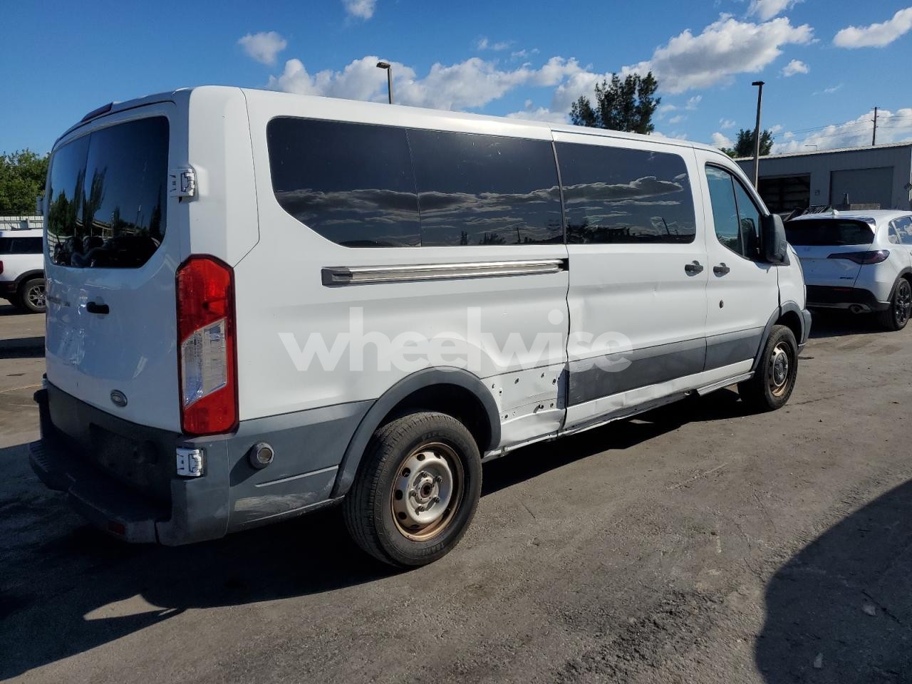 Photo 3 of 2015 FORD TRANSIT T-350 (VIN 1FBZX2YM0FKA42501)