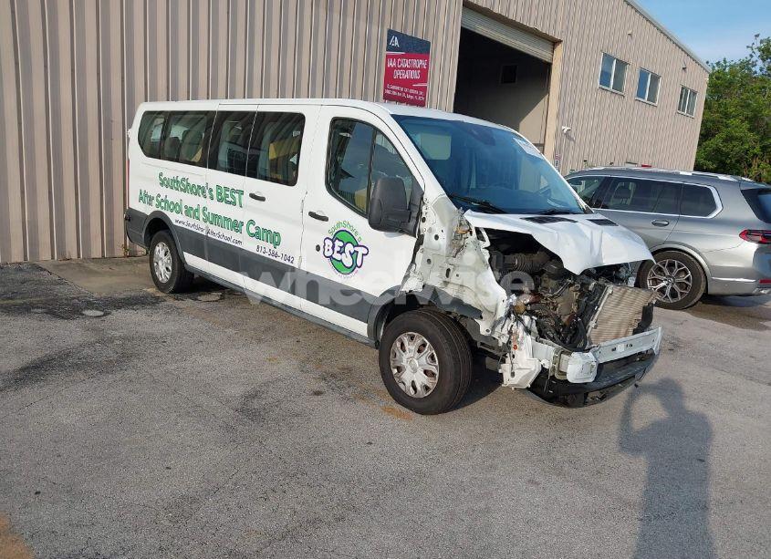 2017 Ford Transit XLT (VIN 1FBZX2ZM6HKA10816) main photo