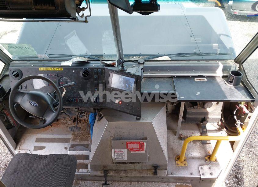 Photo 6 of 2019 Ford E-450 STRIPPED (VIN 1FC3E4K63KDC51596)
