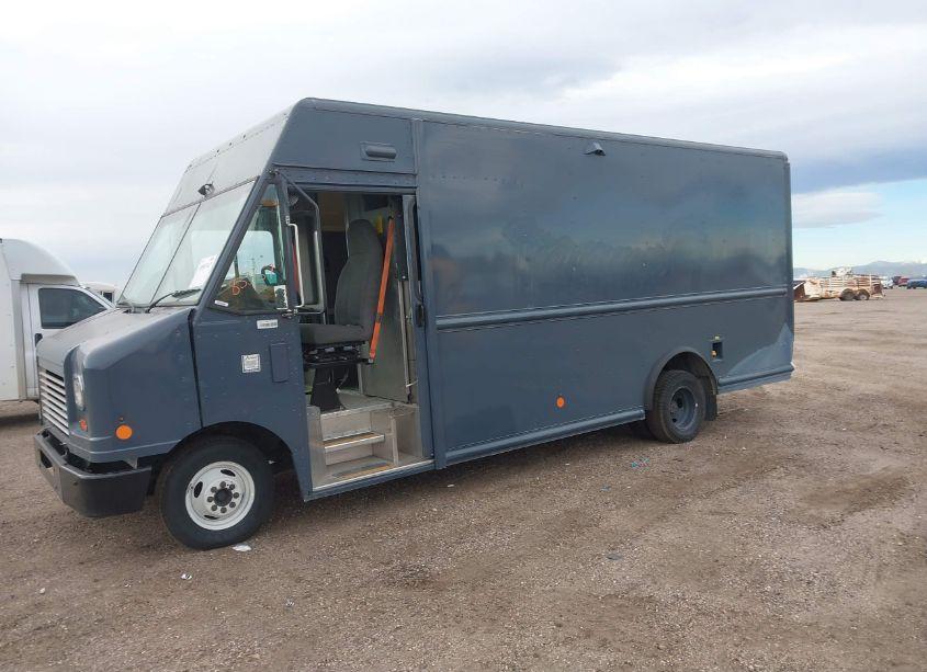 Photo 2 of 2019 Ford E-450 STRIPPED (VIN 1FC3E4K67KDC48636)