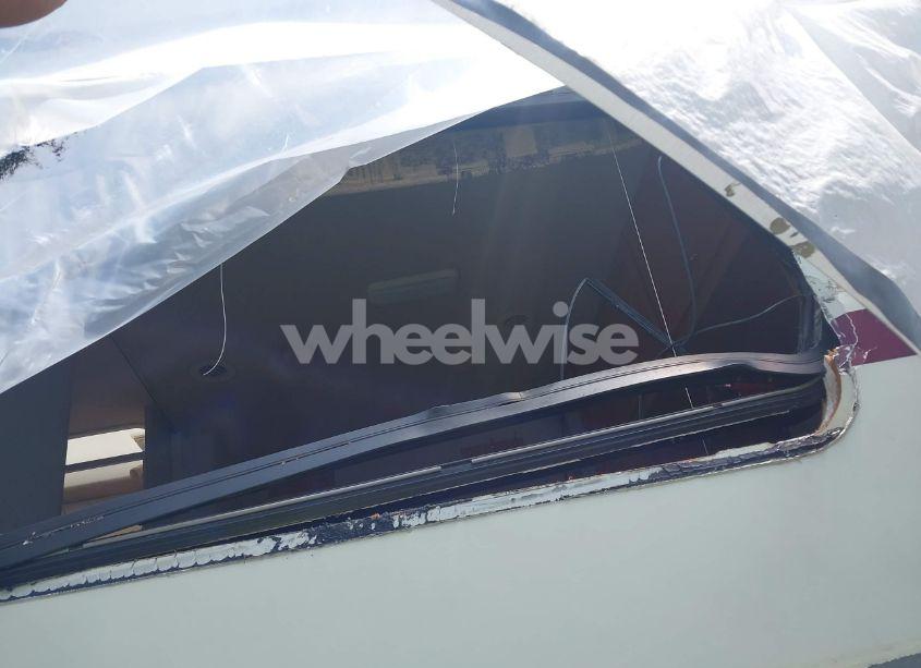 Photo 6 of 2001 Ford F550 SUPER DUTY STRIPPED CHASS (VIN 1FCMF53S910A08660)