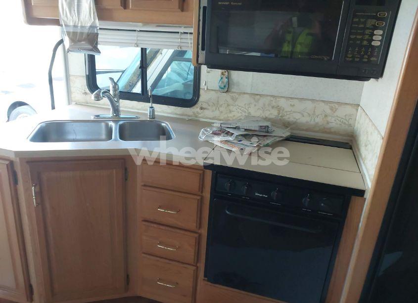 Photo 12 of 2001 Ford F550 SUPER DUTY STRIPPED CHASS (VIN 1FCNF53S310A04513)