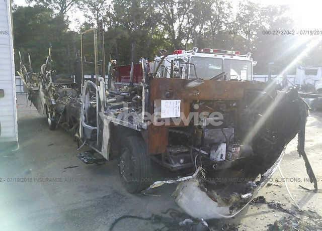 2003 Ford F550 SUPER DUTY STRIPPED CHASS (VIN 1FCNF53S330A06930) main photo