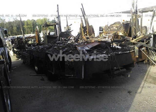 Photo 3 of 2003 Ford F550 SUPER DUTY STRIPPED CHASS (VIN 1FCNF53S330A06930)