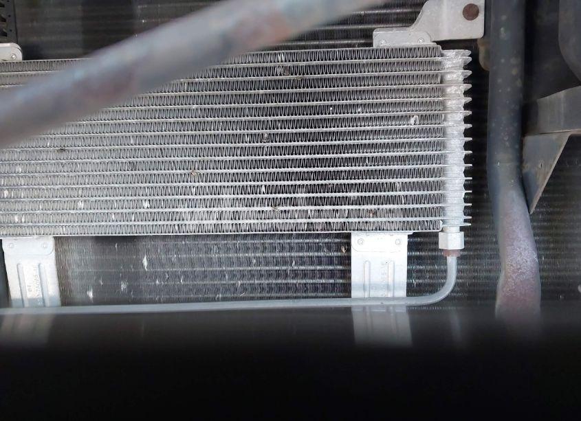 Photo 10 of 2002 Ford F550 SUPER DUTY STRIPPED CHASS (VIN 1FCNF53S420A09964)