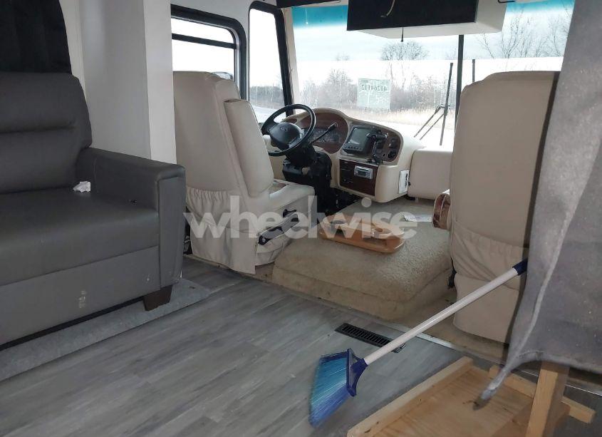 Photo 5 of 2002 Ford F550 SUPER DUTY STRIPPED CHASS (VIN 1FCNF53S420A09964)