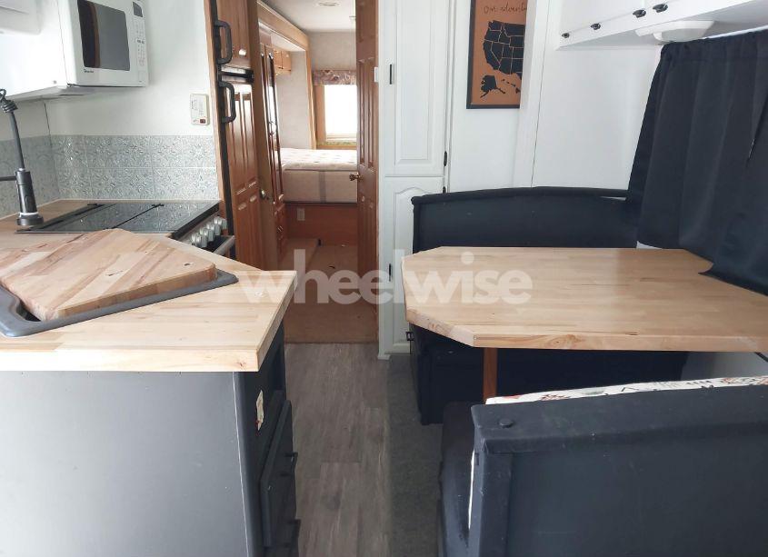 Photo 8 of 2002 Ford F550 SUPER DUTY STRIPPED CHASS (VIN 1FCNF53S420A09964)