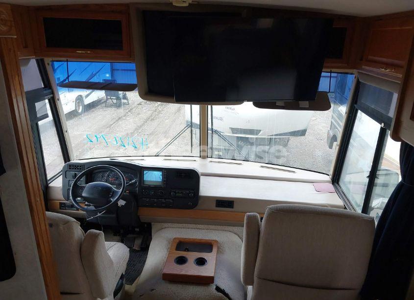 Photo 5 of 2000 Ford F550 SUPER DUTY STRIPPED CHASS (VIN 1FCNF53S7Y0A02306)